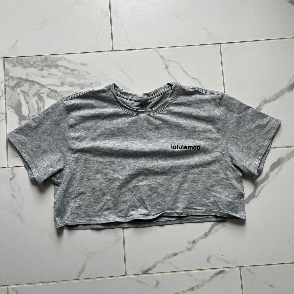 Lululemon LA All Yours Boxy Crop size 6 gray color